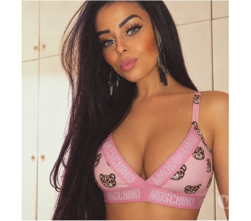 Escorts North West London Wembley Park - North West London - Photos for 🍯HONEY ZAFIRA🍯PARTY GIRL🥂💦🍫