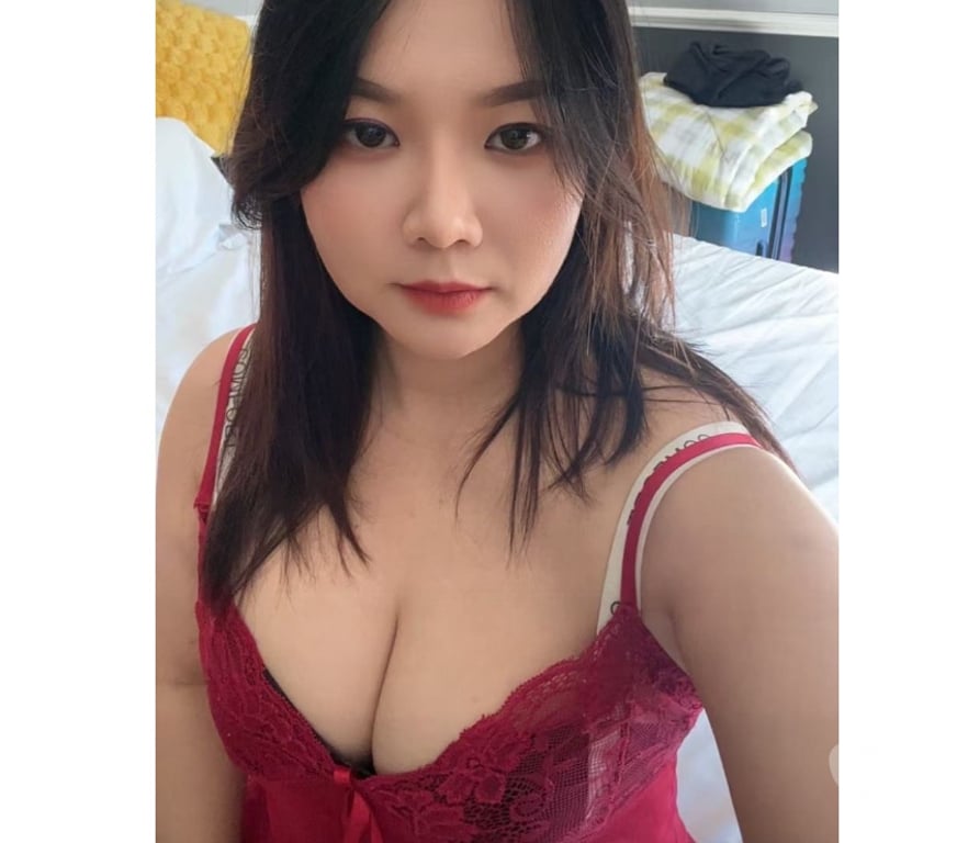 Escorts Lancashire Blackburn with Darwen - Photos for The newly arrived girl is staying for only one week.