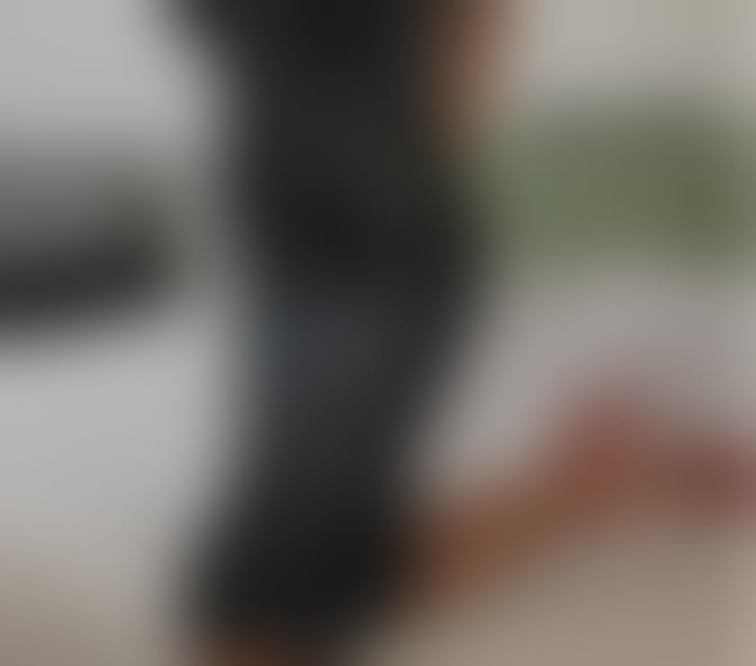 Escorts Lancashire South Ribble - Photos for Sexy Mature Kim Escort Outcalls Only. Daytimes only.