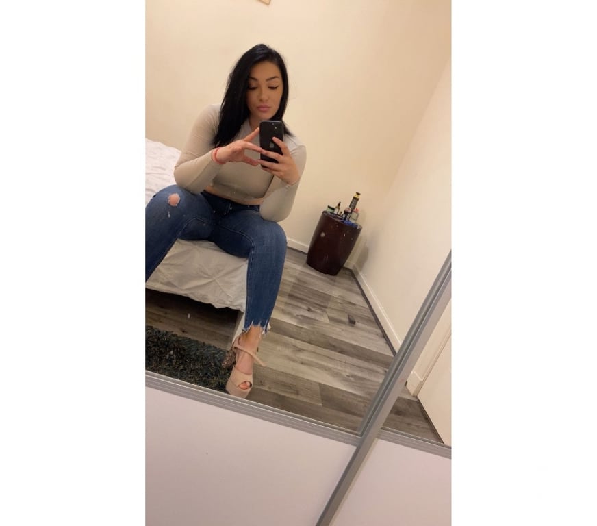 Escorts Hampshire Rushmoor - Photos for REAL PARTY GIRL INCALL OUTCALL