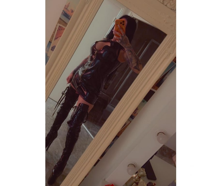 Adult Entertainment West Northamptonshire Dallington - West Northamptonshire - Photos for ❤️‍🔥VIRTUAL❤️‍🔥Domme or Sweet -You Choose