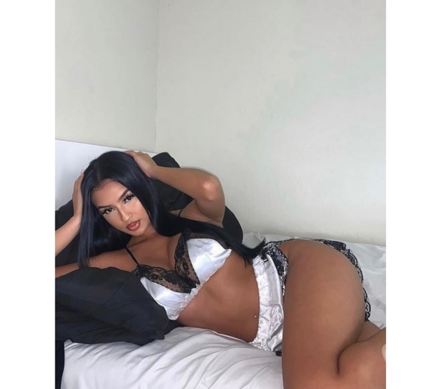 Escorts West Yorkshire Bradford - Photos for CAROLA H@T GIRL IN TOWN ONLY FOR YOU
