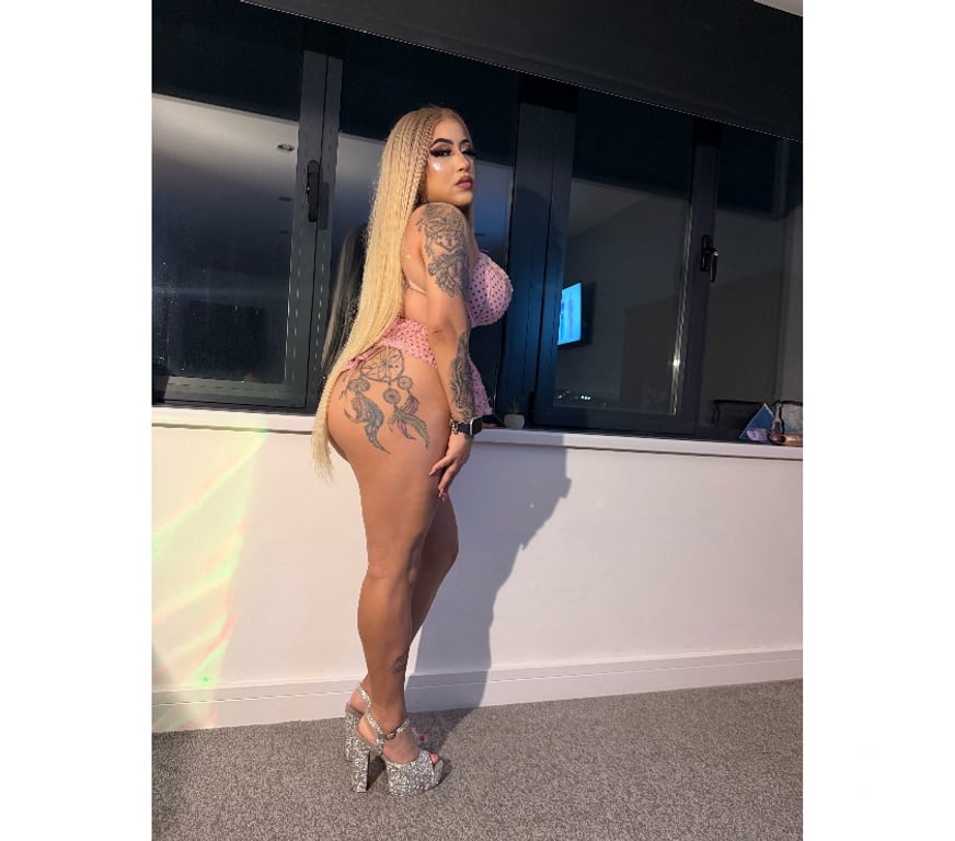 Escorts West Yorkshire Bradford - Photos for “NEW BRAZILIAN BIGGGG BOOBS💖 EVA HOT😈