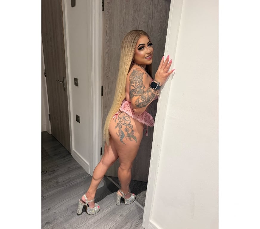 Escorts West Yorkshire Bradford - Photos for “NEW BRAZILIAN BIGGGG BOOBS💖 EVA HOT😈