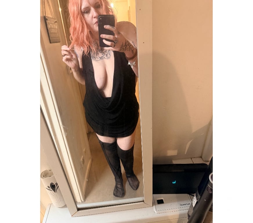 Escorts Somerset Bath and North East Somerset - Photos for British Born Babe, Curvy, Inked MILF, Nice Naughty Paradox