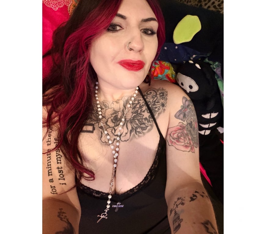 Escorts Somerset Bath and North East Somerset - Photos for British Born Babe, Curvy, Inked MILF, Nice Naughty Paradox