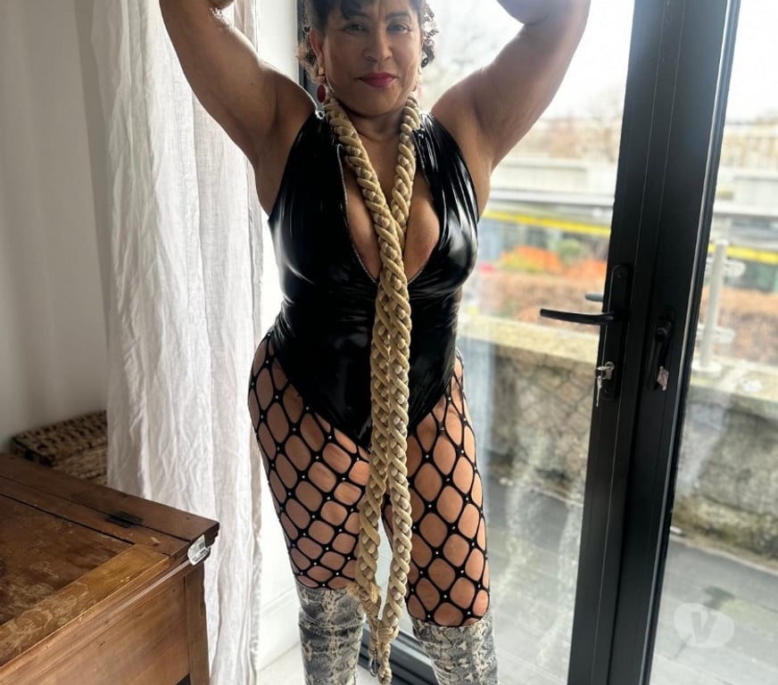 Escorts South East London Croydon - Photos for MILF PARTY 🇧🇷 SIMONE ❤️DOMINATION OWO