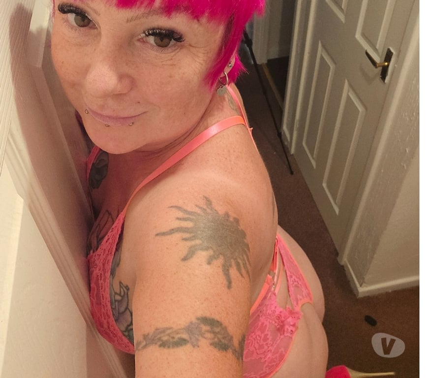 Escorts Carmarthenshire - Wales Llandeilo - Carmarthenshire - Photos for English, Tattooed, Curvy, 52yrs, Alternative Look, GFE, Owo