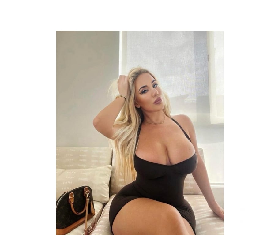 Escorts Essex Harlow - Photos for Cindy here for Outcalls only😘🥰