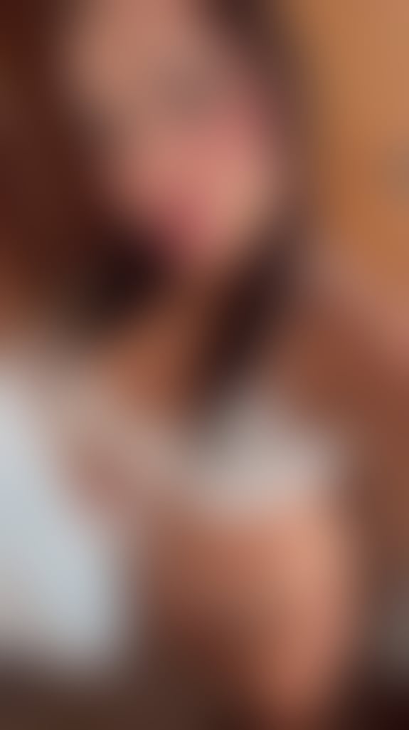 Escorts East London Canary Wharf - DLR Station - East London - 