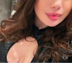 London Bridge Station - Central London — Honey Huxford is back and ready to play 😈