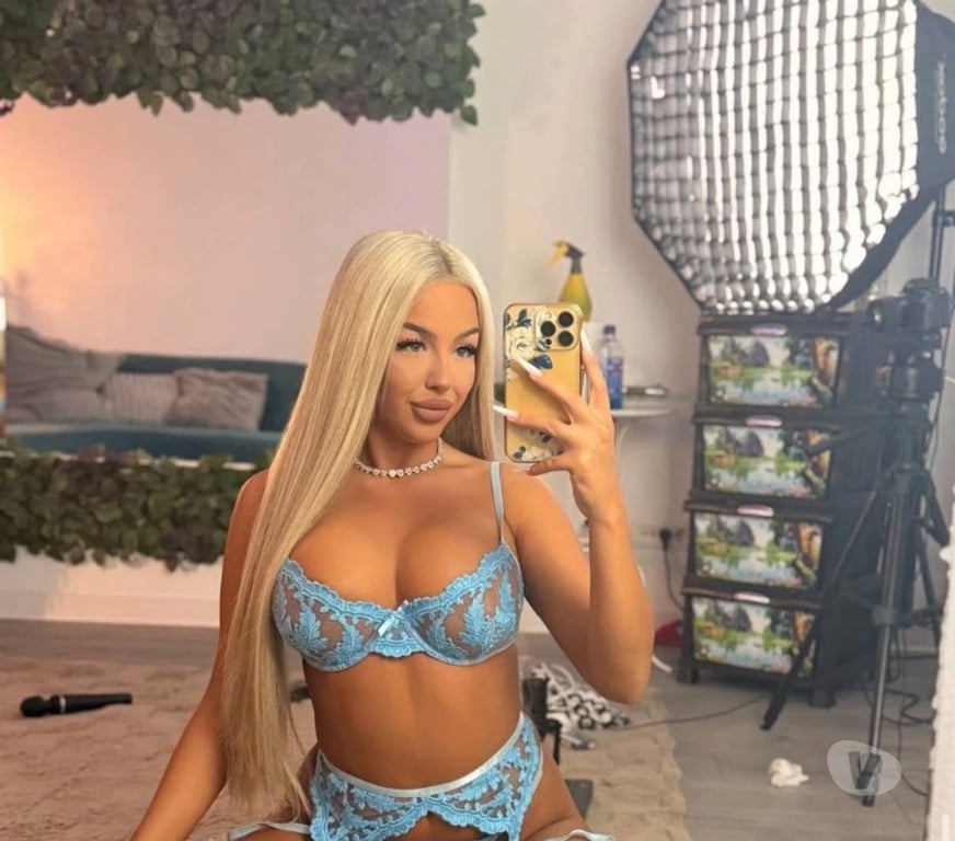 Escorts Suffolk West Suffolk - Photos for Unforgettable Moments with Luxury Girl