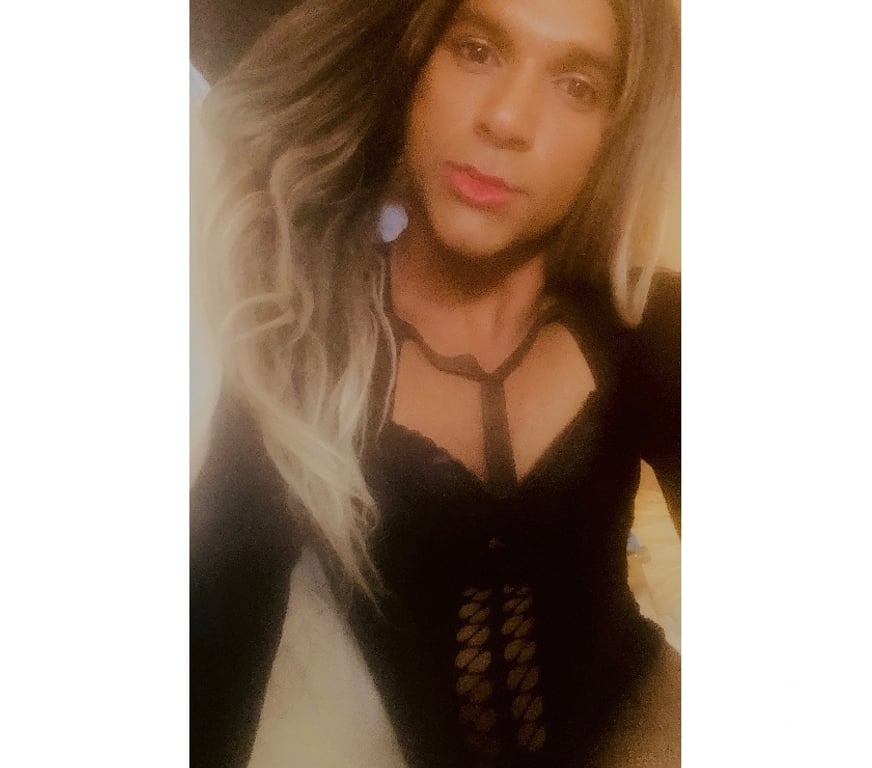  Gay massage Surrey Guildford - Photos for NEW GAY FEM CROSSDRESSER IN TOWN . OUTCALL NOW ONLY