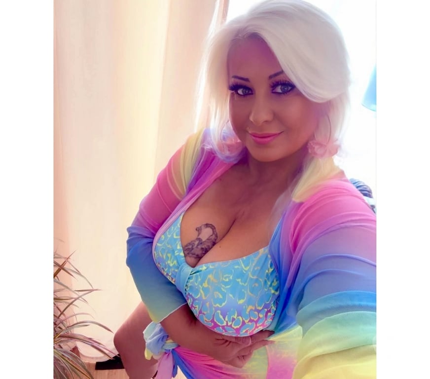 Escorts Barking and Dagenham Barking - Barking and Dagenham - Photos for AMANDA HORNY MILF BIG NATURAL BOOBS RELAX KISS 💋
