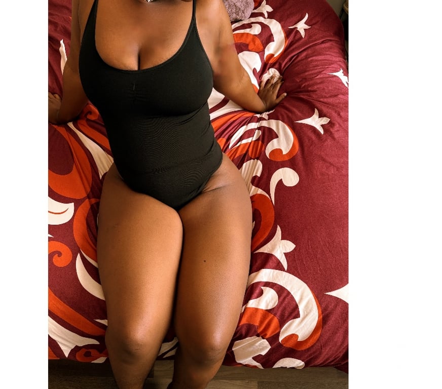 Escorts Barking and Dagenham Romford - Barking and Dagenham - Photos for 🔞 Romford station… TALL, THICK BLACK BEAUTY