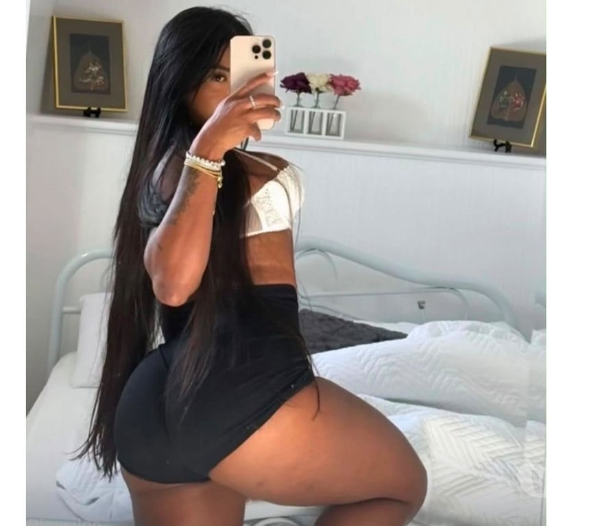 Escorts West Yorkshire Calderdale - Photos for Larissa Brazilian party 🔥🇧🇷🇧🇷
