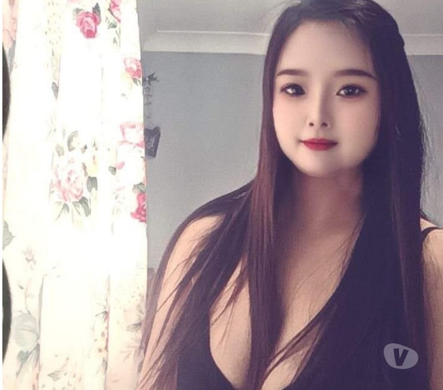 Escorts Surrey Woking - Photos for GU22 Aswoian Top Escort woking