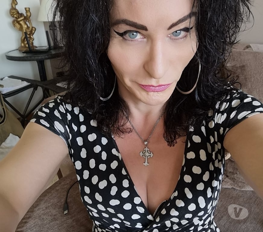 Trans Escorts West Yorkshire Leeds - Photos for Mature English ts Celine Busty 55 .Real Boobs