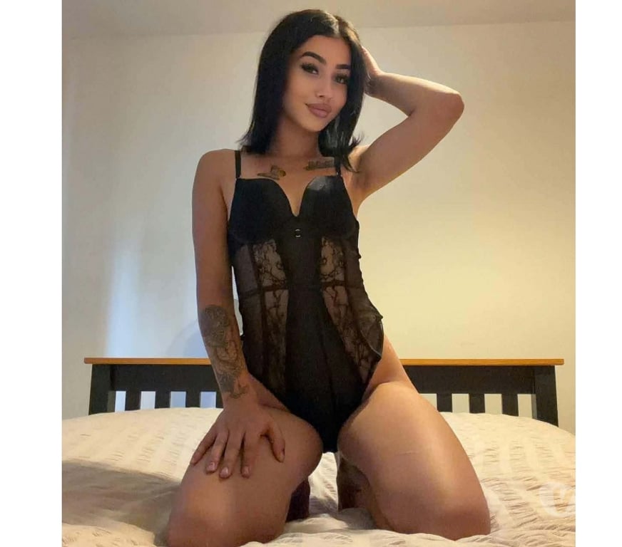 Escorts East London Leytonstone - East London - Photos for Hii im Karina im new call me😘😘