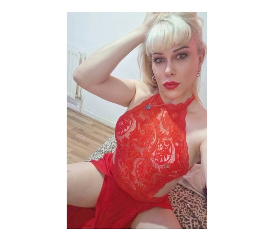 Escorts Essex Chelmsford - Photos for TRANS ELEKTRA, TOP AND BOTTOM READY TO PLAY