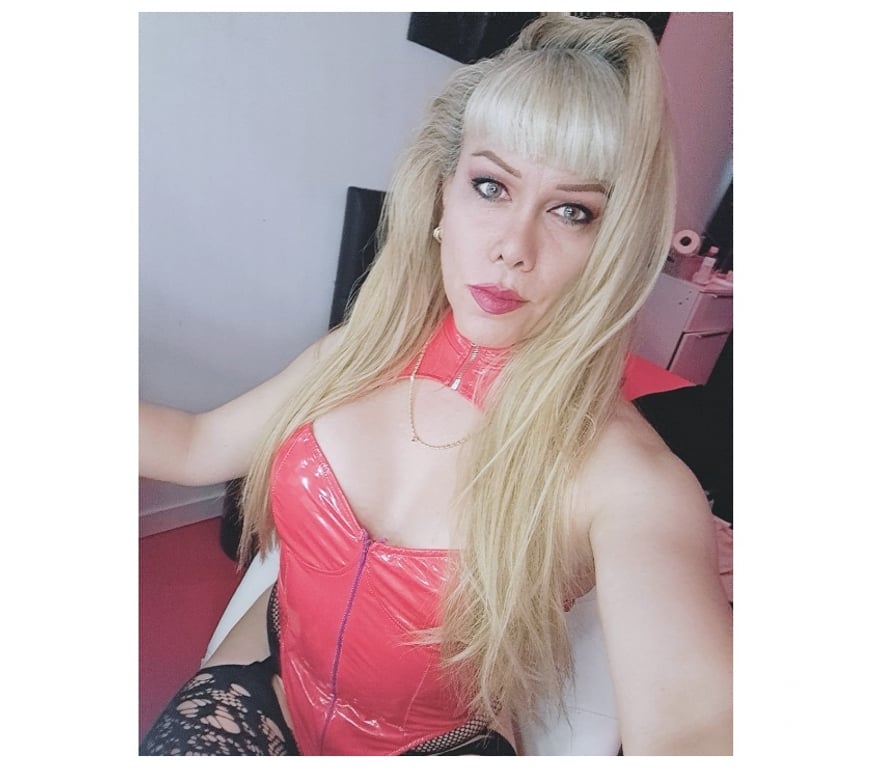 Escorts Essex Chelmsford - Photos for TRANS ELEKTRA, TOP AND BOTTOM READY TO PLAY