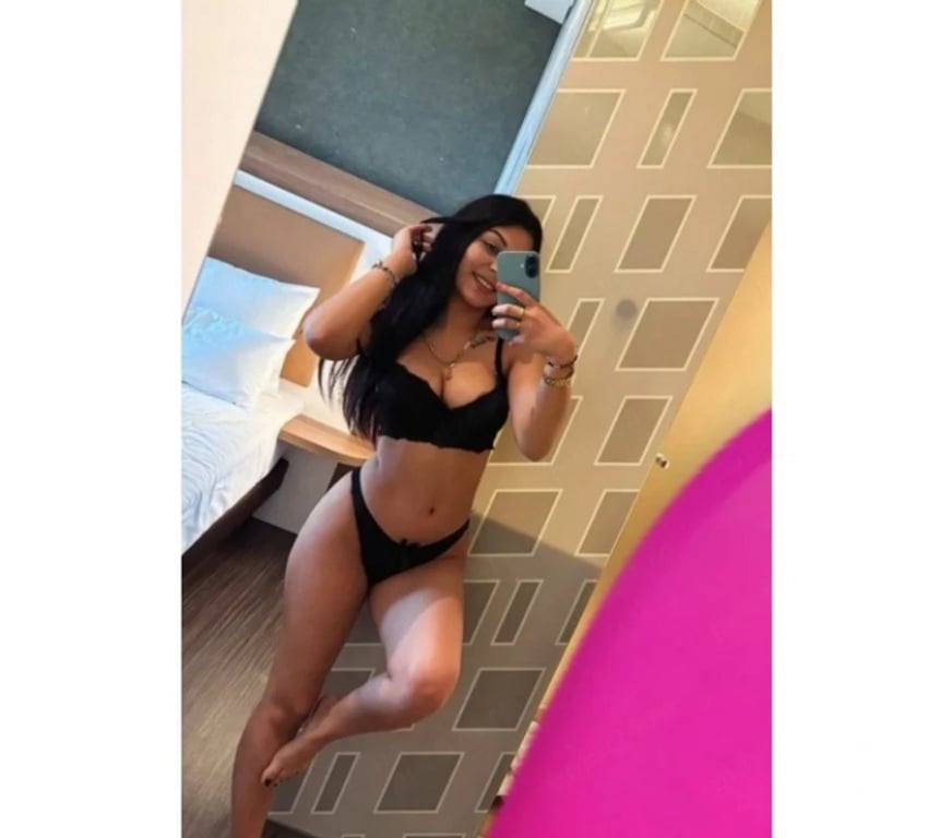Escorts South East London Croydon - Photos for 💃CORAL new girls in town