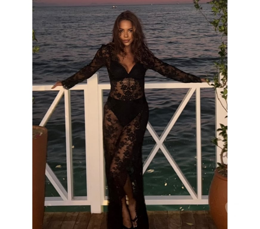 Escorts South West London South Kensington - South West London - Photos for Joyce ✨ | Seductive Looks, Confident Energy, Magnetic