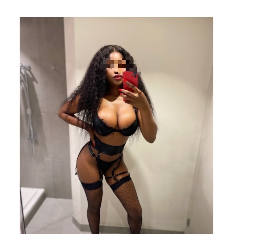 Escorts Aberdeen Aberdeen City Centre - Aberdeen - Photos for Elegant GFE, BDSM & S&M | Sensual, Sophisticated & Discreet