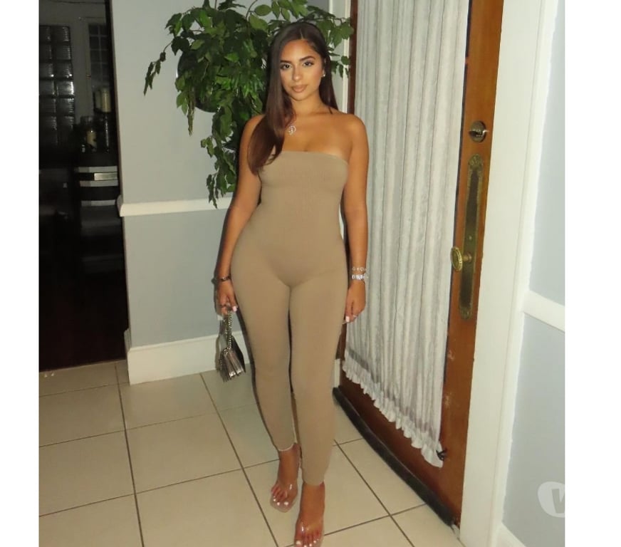 Escorts South East London Bromley - Photos for LATINA IN TOWN AVAILABLE NOW 🇩🇴🔥