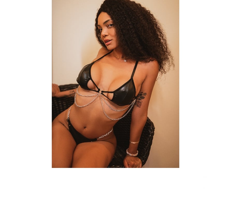 Escorts West London North Acton Station - West London - Photos for Elegant Brazilian Lady – WHATSSAP ME