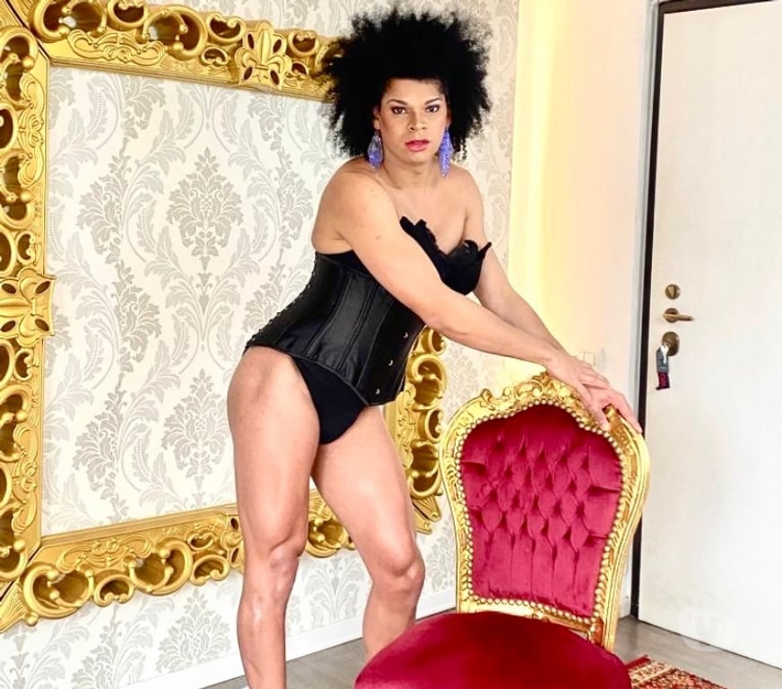 Trans Escorts North West London Harrow - Photos for adriana CD brazilian...beautiful