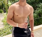 ❤️ Your Private Gentleman – Discreet, Friendly