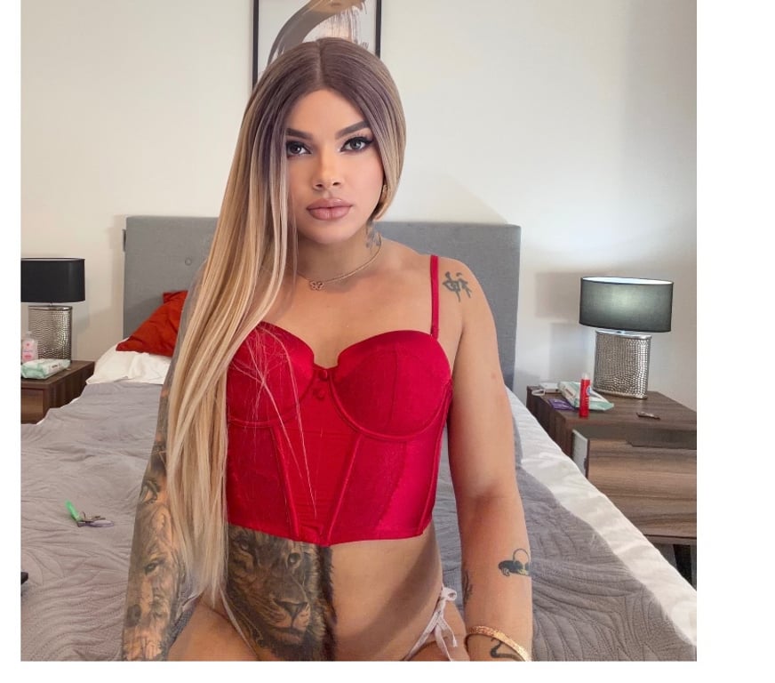 Escorts Essex Chelmsford - Photos for Hot Naughty Brazilian TS Girl