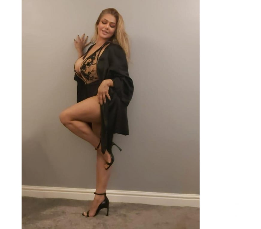 Escorts Cheshire West and Chester Chester - Cheshire West and Chester - Photos for COLOMBIAN LOLA HOT NEW IN TOWN