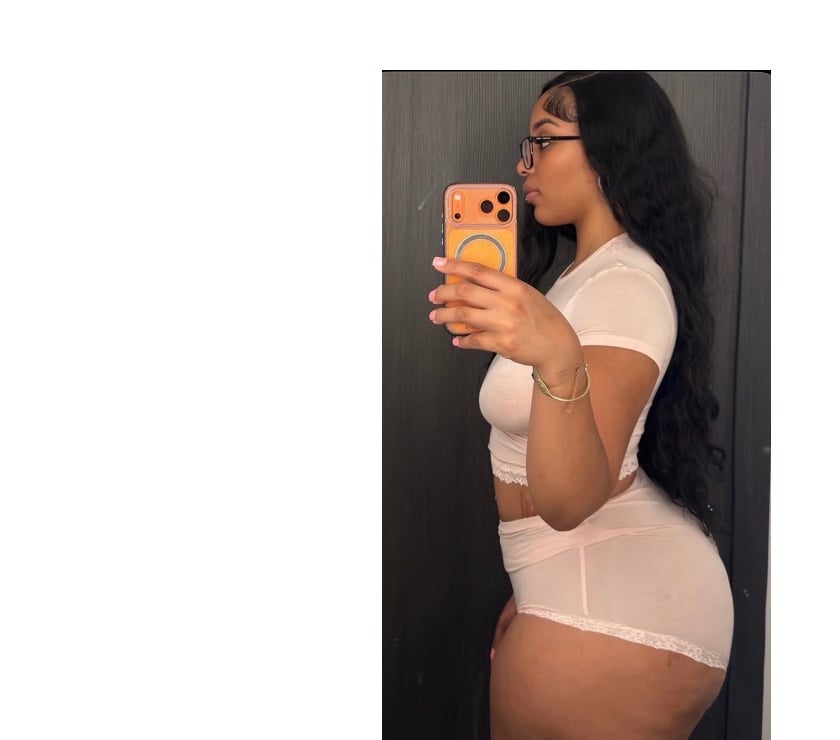 Bolton City Centre - Bolton — Nikol sexy brunette