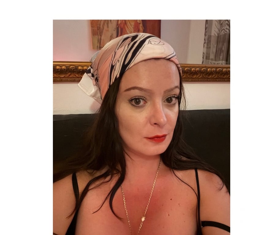 Trans Escorts West Sussex Crawley - Photos for Incredibly sexy Sarah just to Friday Three Bridges Crawley