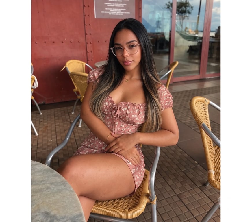 Escorts Dorset Bournemouth, Christchurch and Poole - Photos for Brazilian girl Aline 🇧🇷 Hot brunette without rushing