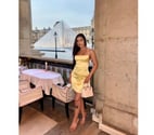 Luna - Elegant High-End Hostess