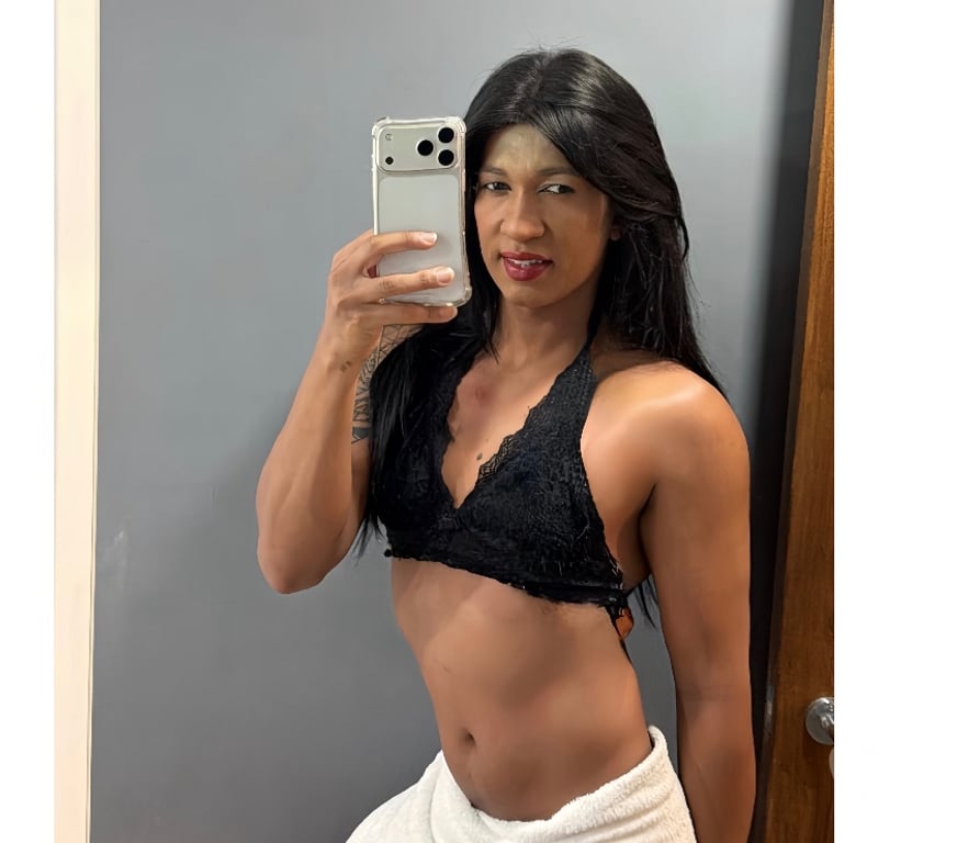 Trans Escorts Glasgow Glasgow City Centre - Glasgow - Photos for ❤️ XLais Brazilian Trans Hot Party 🎉🎊