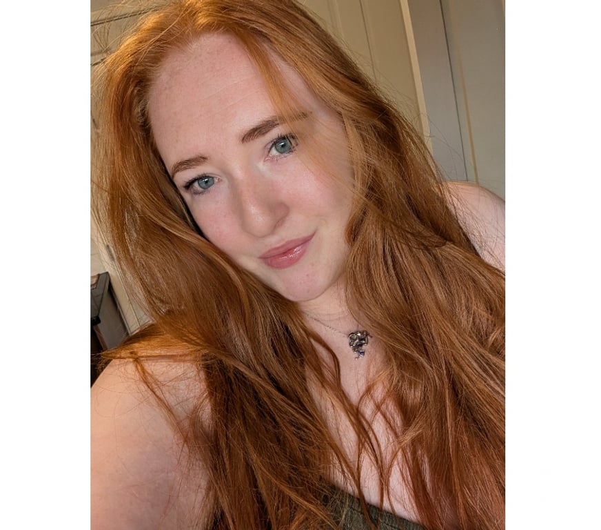 Escorts North Yorkshire Selby Common - North Yorkshire - Photos for Outcall Only Busty Natural Curvy Redhead