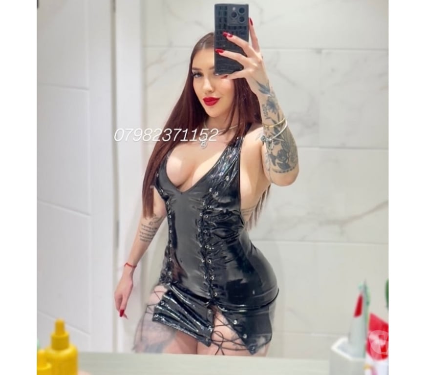 Escorts Slough Slough Town Centre - Slough - Photos for 🦊RED SEXY🇧🇷PARTY🔝BIG ASS🍑MASSAGEM🍑GFE