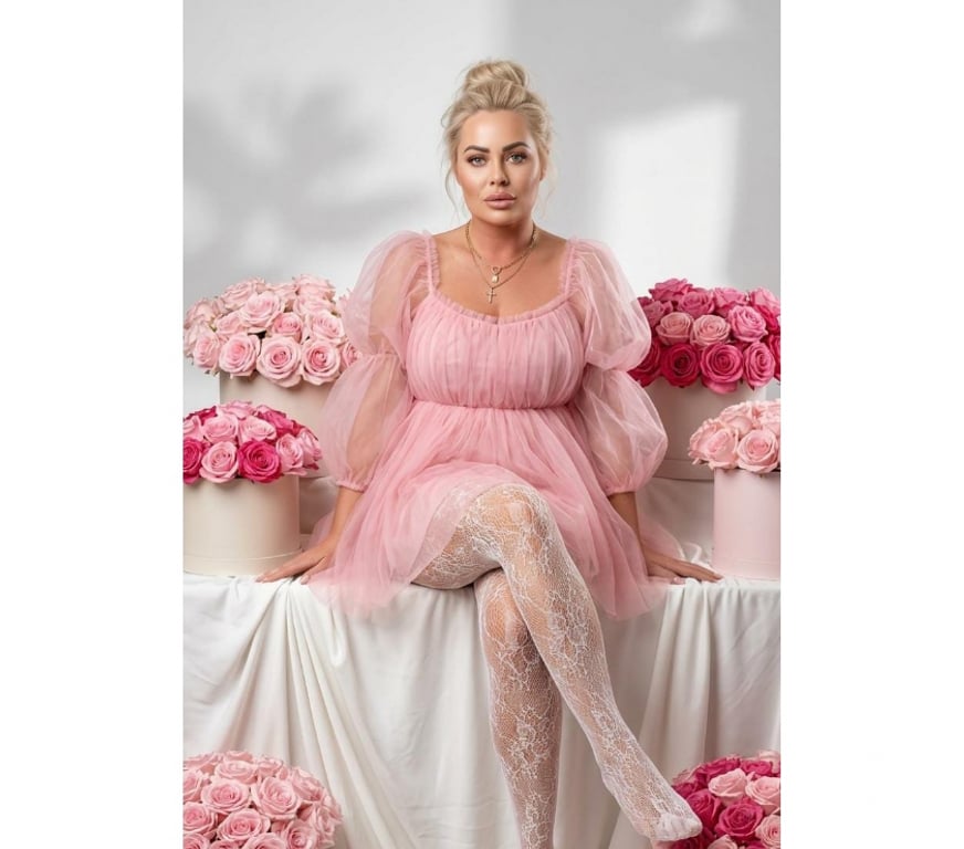 Escorts Dumfries and Galloway Dumfries - Dumfries and Galloway - Photos for BEAUTIFULL,LEGGY HOT VICKY IN DUMFRIES.X