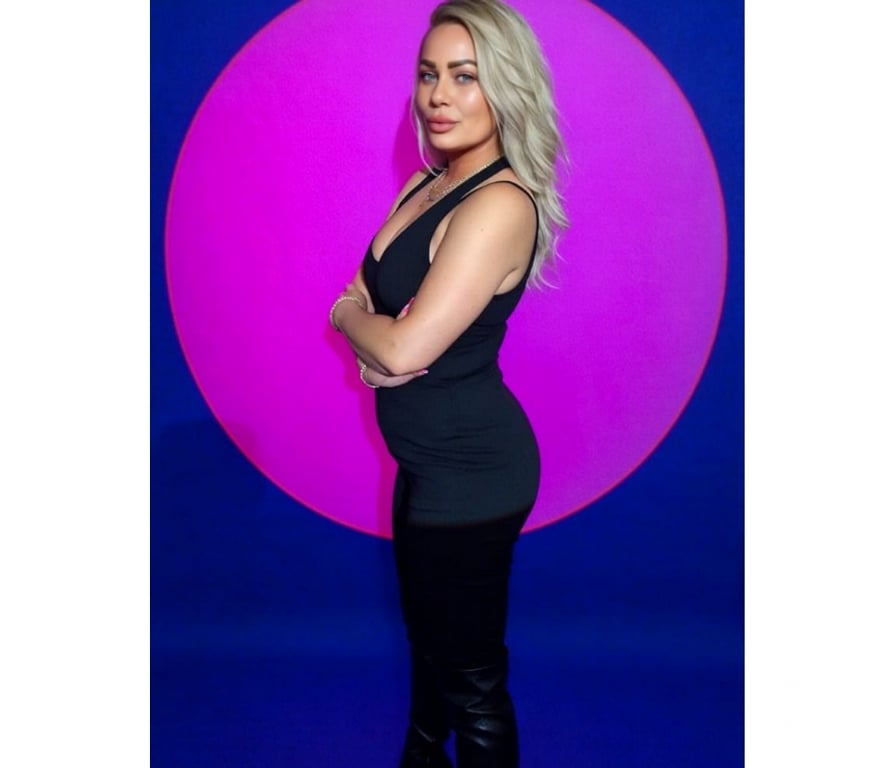 Escorts Dumfries and Galloway Dumfries - Dumfries and Galloway - Photos for BEAUTIFULL,LEGGY HOT VICKY IN DUMFRIES.X
