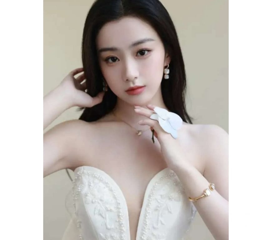 Escorts South East London Croydon - Photos for 🌸Gentle Radiance 🌸Private & Poised🌸