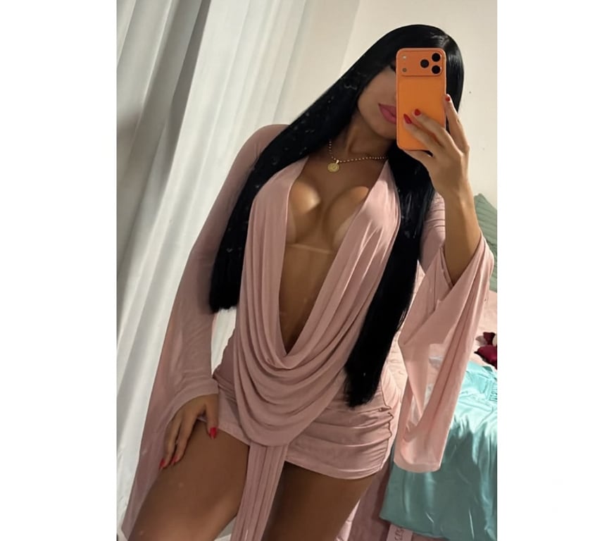 Escorts West Northamptonshire Northampton - West Northamptonshire - Photos for 🇧🇷Lucía NO RUSH💋GFE🍾PARTY🔥