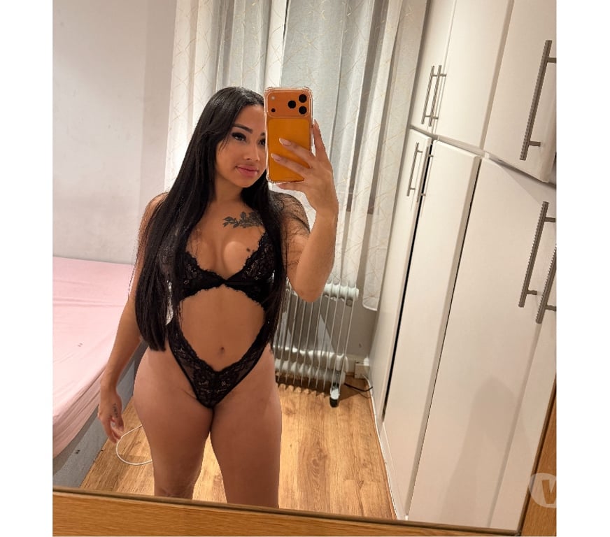 Escorts Hertfordshire Watford - Photos for 🔥Our, New Party Girlfriend Experience Big Bun🍑