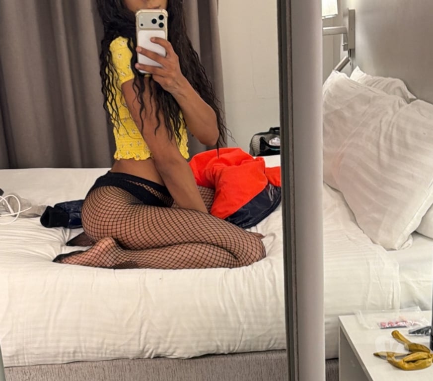 Trans Escorts Bedfordshire Luton - Photos for NEW SLIM CD IN TOWN PARTY