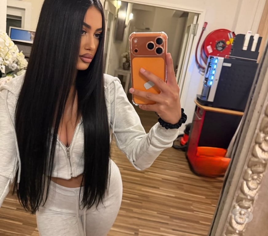 Escorts Merseyside Liverpool - Photos for 100%reall pics nice and warm girl hot and sexy come see me!
