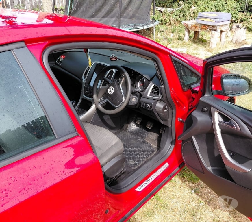 used cars for sale West Yorkshire Wakefield - Photos for Vauxhall Astra – £880 – MOT Until March 2027