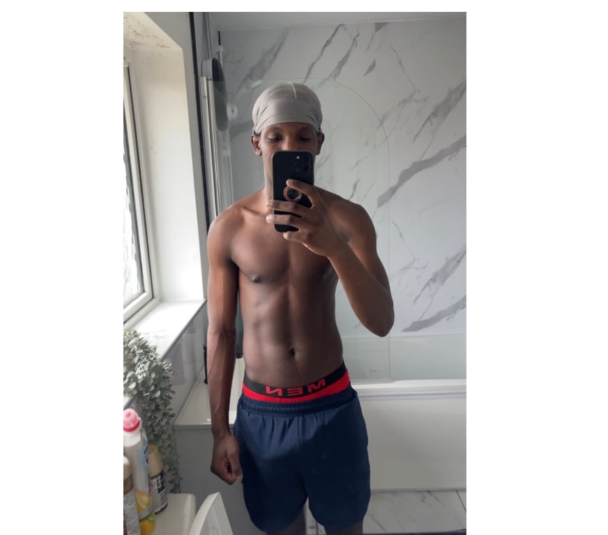 Escorts West Northamptonshire Dallington - West Northamptonshire - Photos for Handsome, Fit & Friendly Young Man